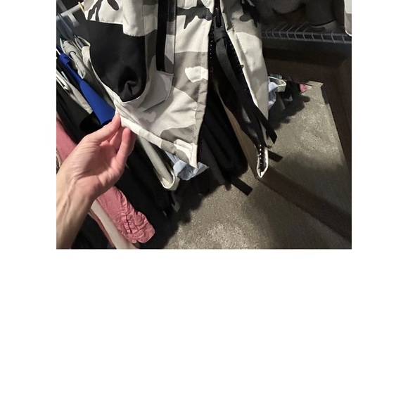 Canada goose white Macculloch Parka , brand new, limited jacket - Picture 11 of 12